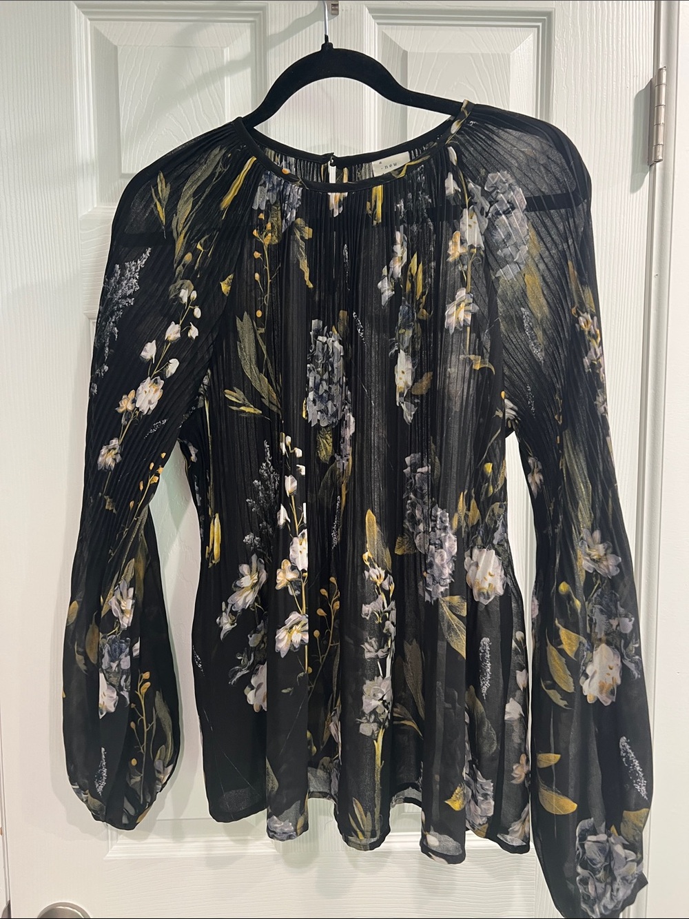 a new day Black Floral Pleated Long-Sleeve Blouse